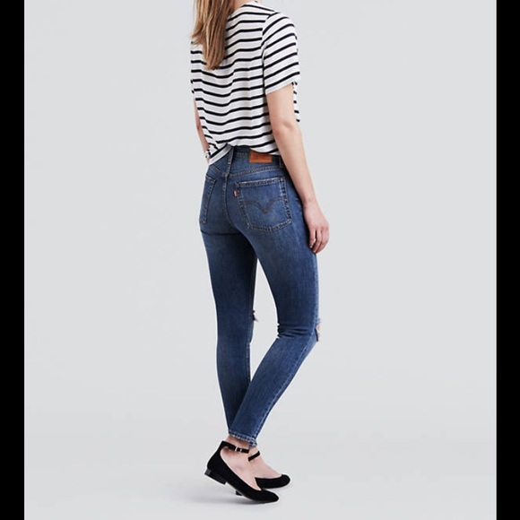 Levi’s red tab wedgie skinny filigree jeans with distressing - Picture 8 of 15